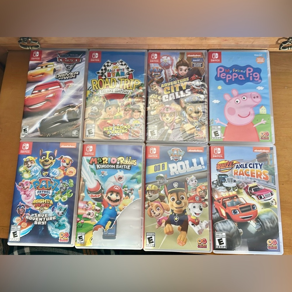 Nintendo switch game bundle (8)